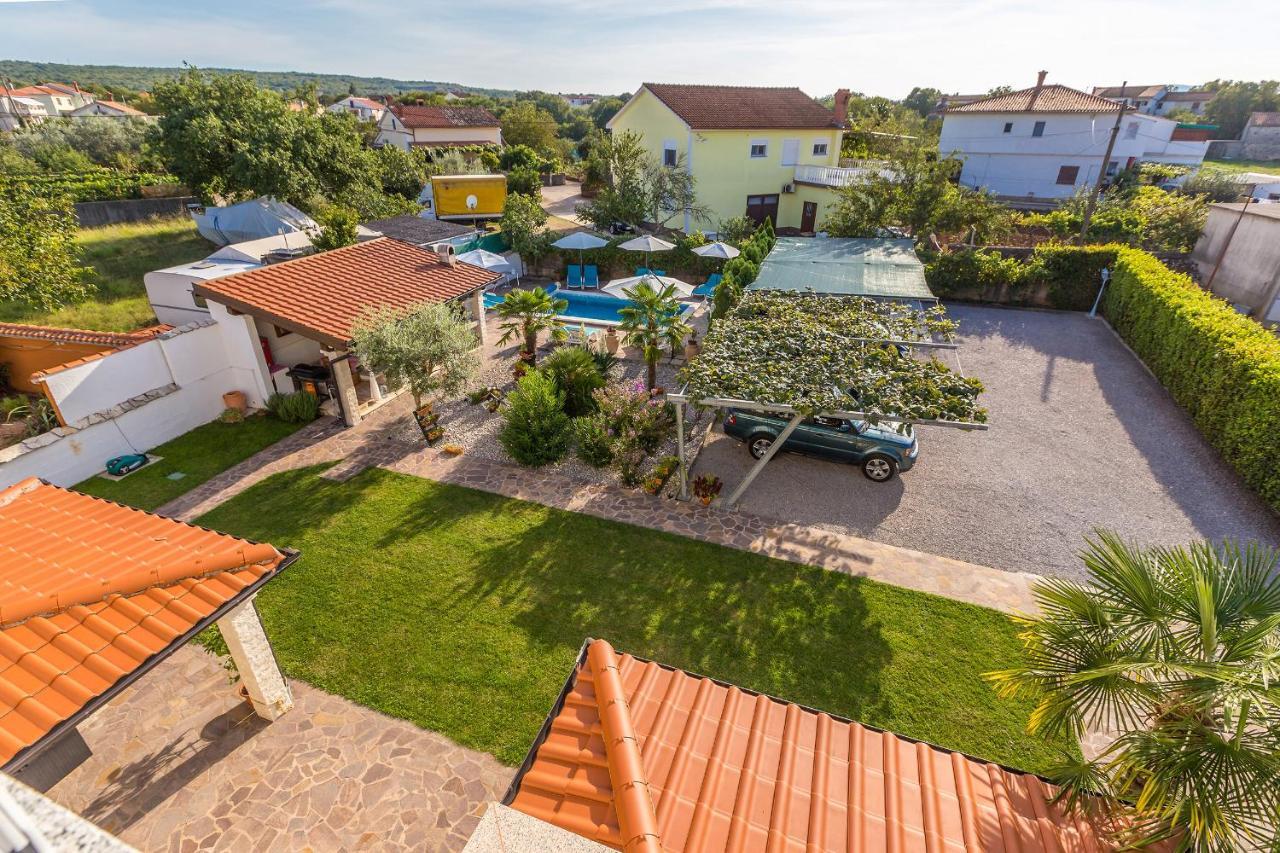Guest House Antonella Malinska Ngoại thất bức ảnh