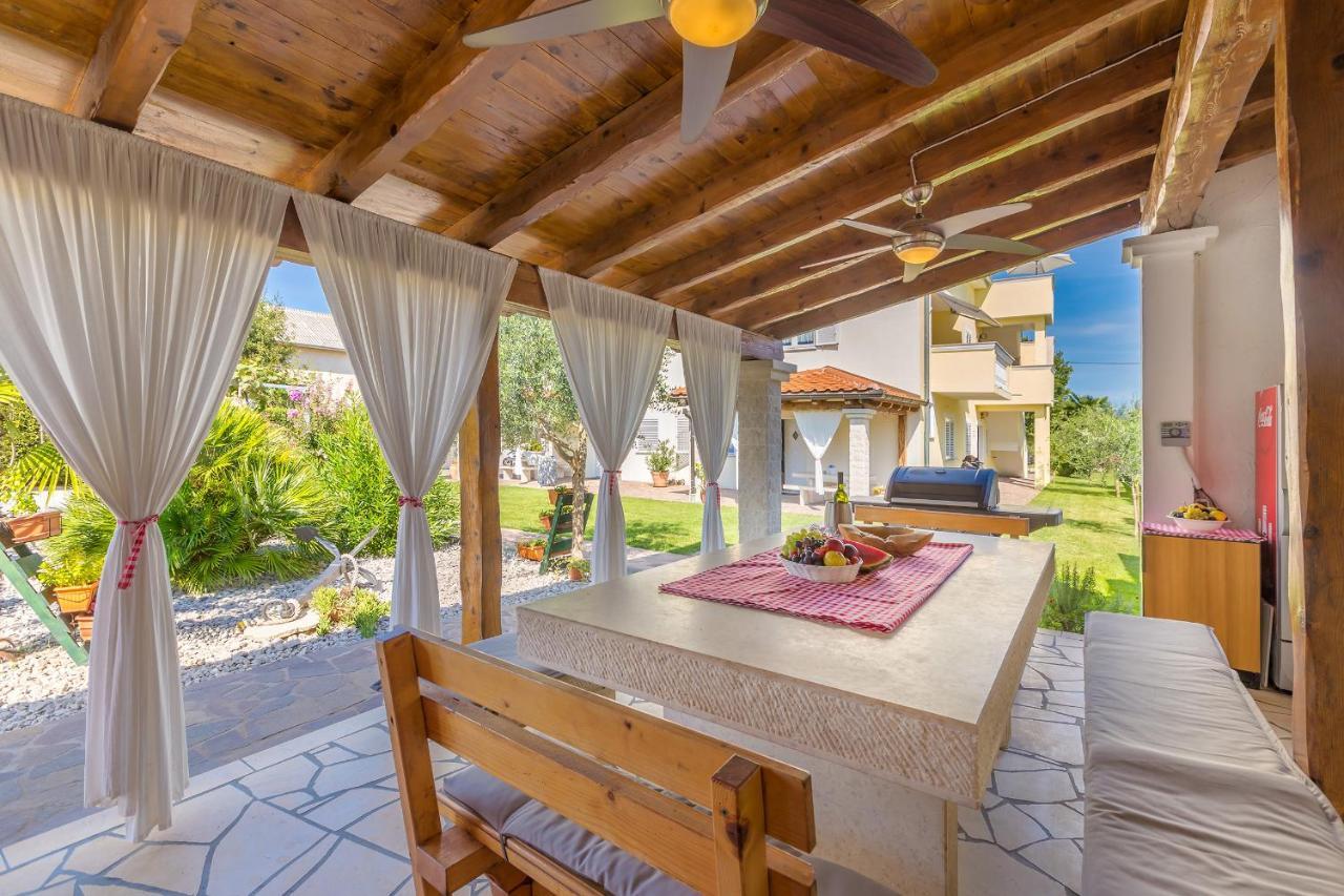 Guest House Antonella Malinska Ngoại thất bức ảnh